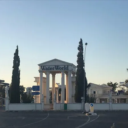 Hébergement de vacances Unique Luxurious Ayía Nápa
