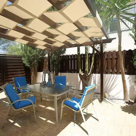 Nyaraló Unique Luxurious Ajía Nápa