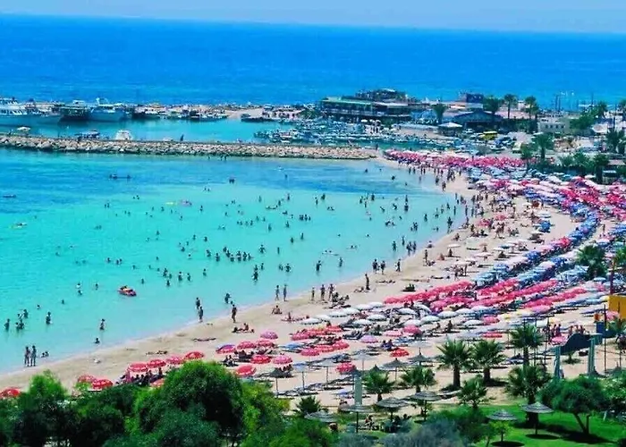 Unique Luxurious Case de vacanță Ayia Napa